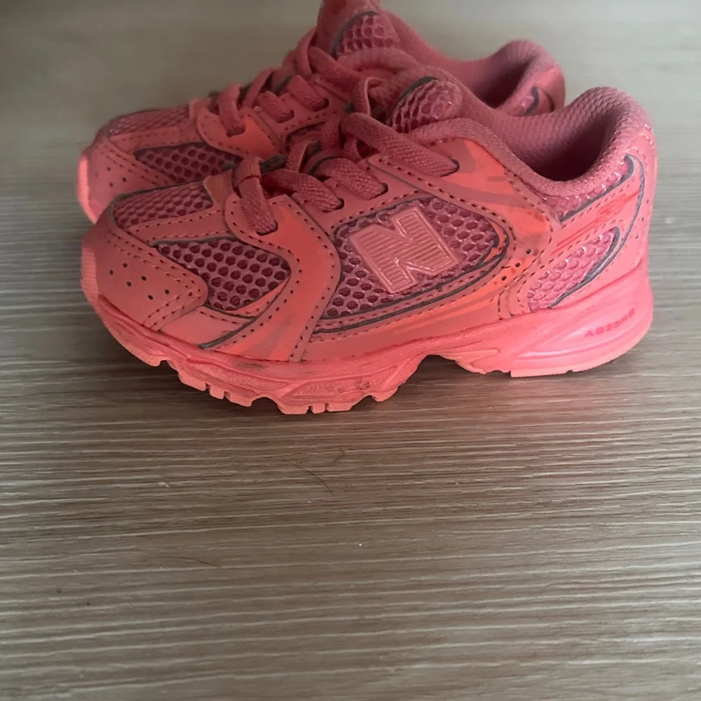 New Balance Kids' Coral Sneakers - Picture 2 of 3